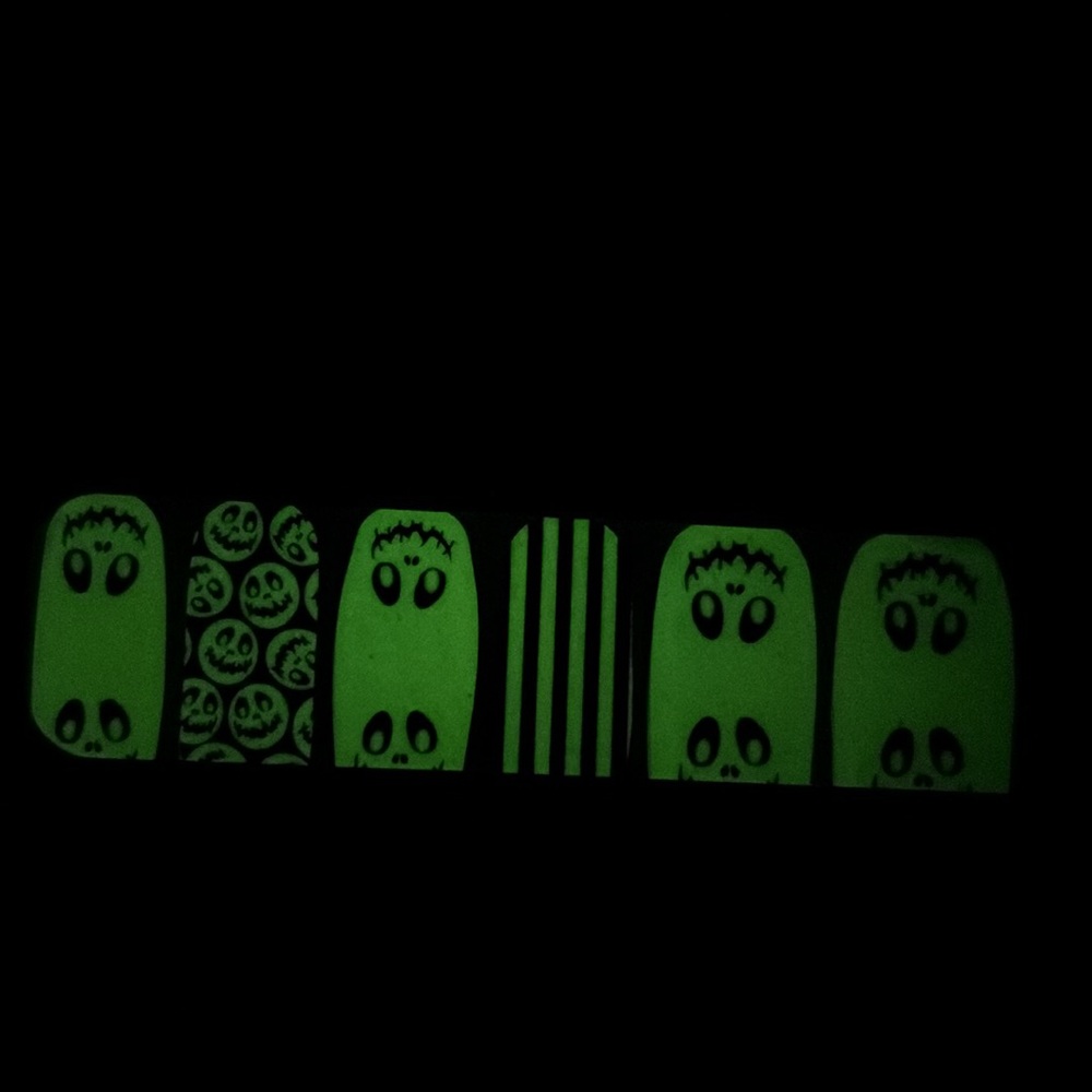 Boo Crew - Picture 4 of 6